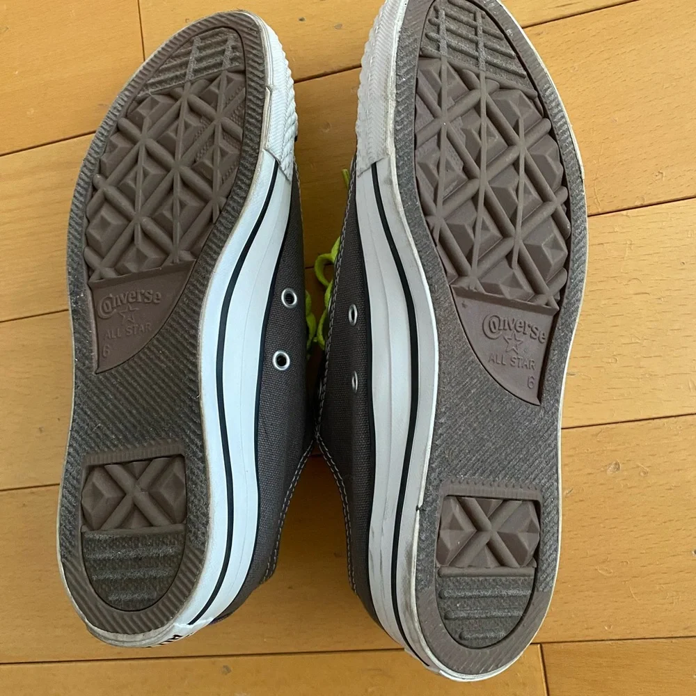 Neon Converse All Stars size 8 women, size 6 men - Picture 5 of 5